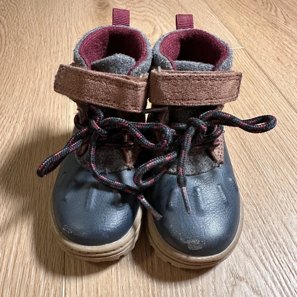Carters Toddler Boys Navy Blue Grey Felt Duck Boots Size 4 Hook and Loop Strap